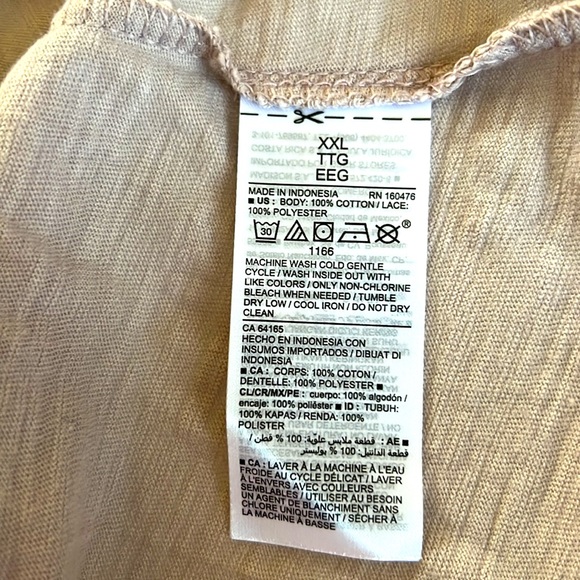 NWT Old Navy Tank Top with Lace Neckline - Picture 4 of 5